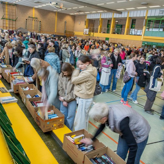 Impressionen von „Kolpings Kaufrausch“ in der Hollager Haselandhalle.