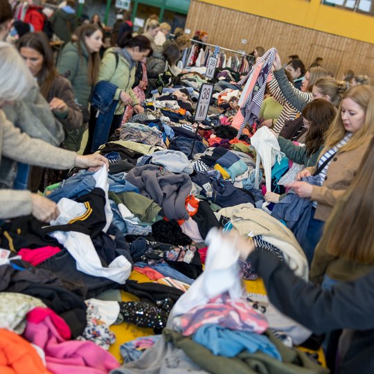 Impressionen von „Kolpings Kaufrausch“ in der Hollager Haselandhalle.