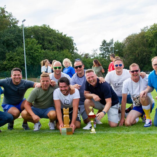 Das Siegerteam, der „Jim Beam Club“, mit Christian Speer (links) und Heiner Placke (rechts).