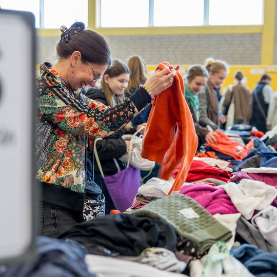 Impressionen von „Kolpings Kaufrausch“ in der Hollager Haselandhalle.