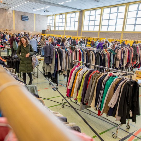 Impressionen von „Kolpings Kaufrausch“ in der Hollager Haselandhalle.