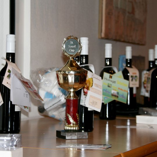 Beim Turnier um den „St.-Josef-Cup“ erhielten alle Teilnehmenden einen attraktiven Preis.